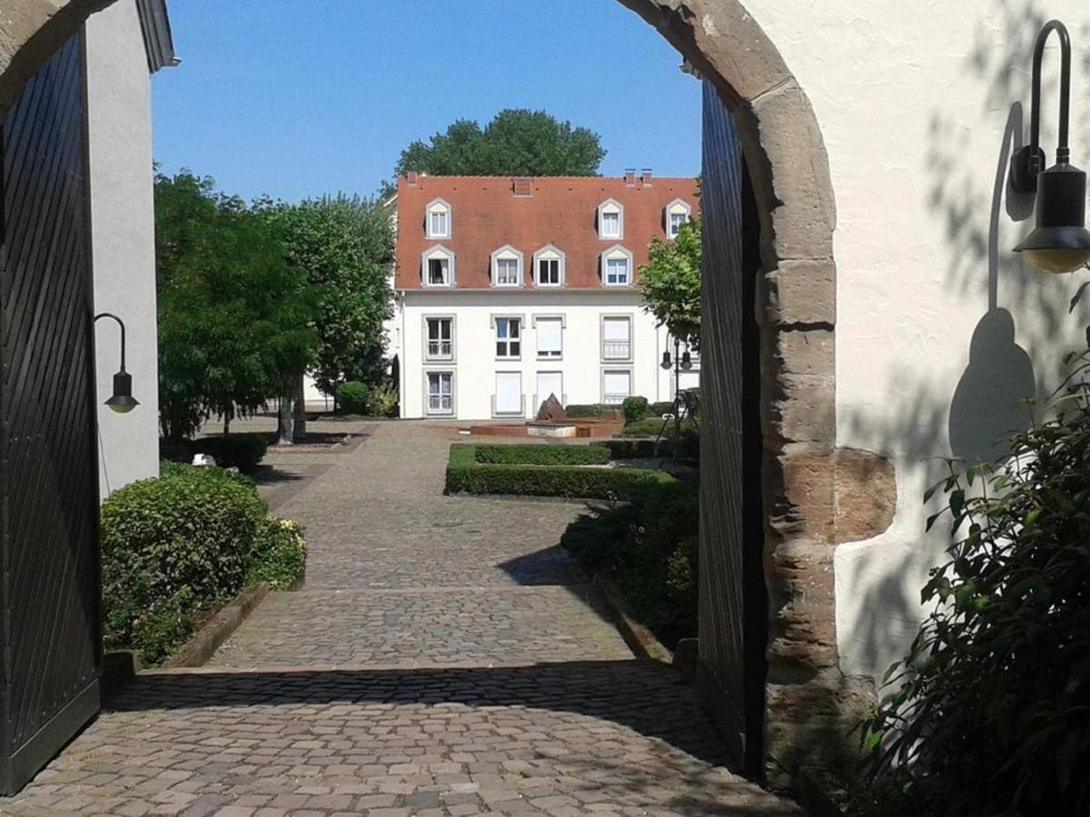 Amf Ferienwohnungen Historischer Soutyhof Saarlouis Eksteriør bilde